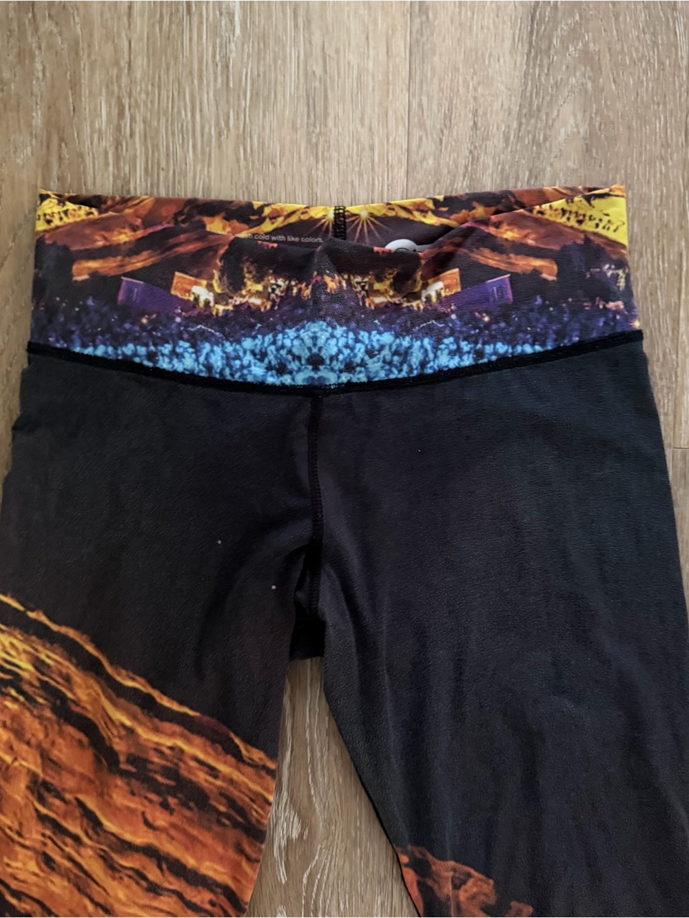 Colorado Threads- Red Rocks Leggings- Limited Addition - Picture 4 of 7